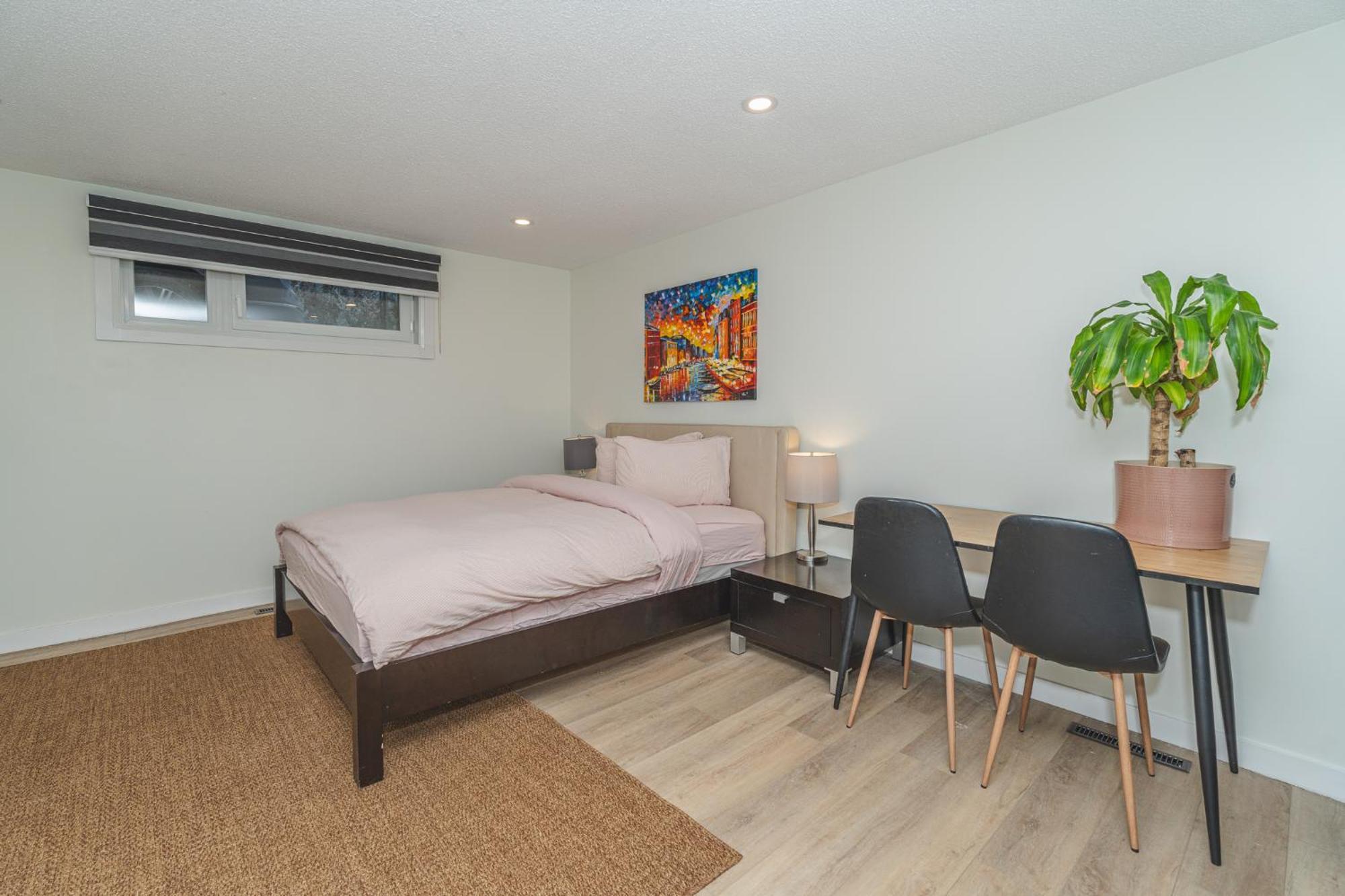 Central Edmonton Family Friendly Home מראה חיצוני תמונה