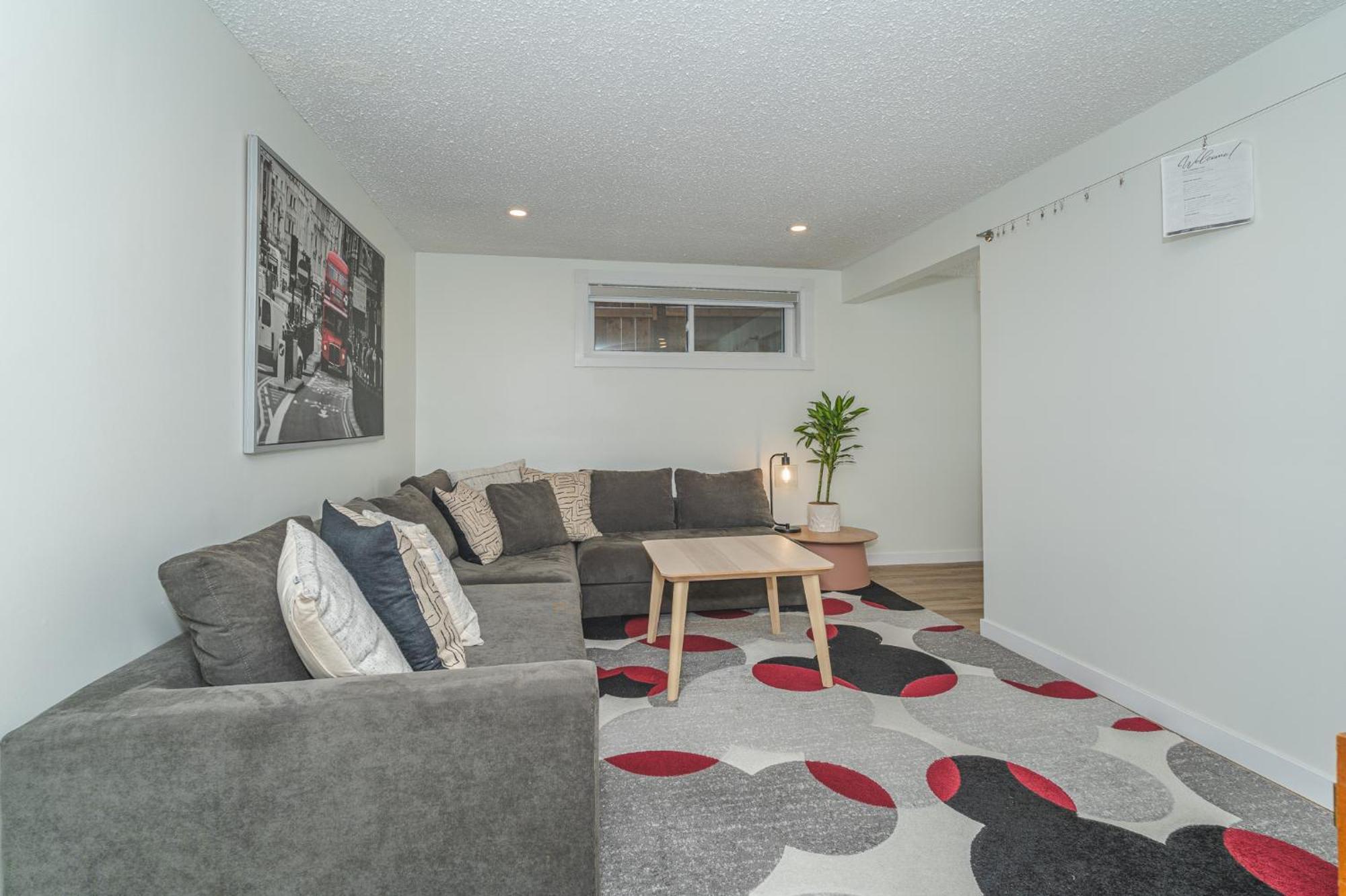 Central Edmonton Family Friendly Home מראה חיצוני תמונה
