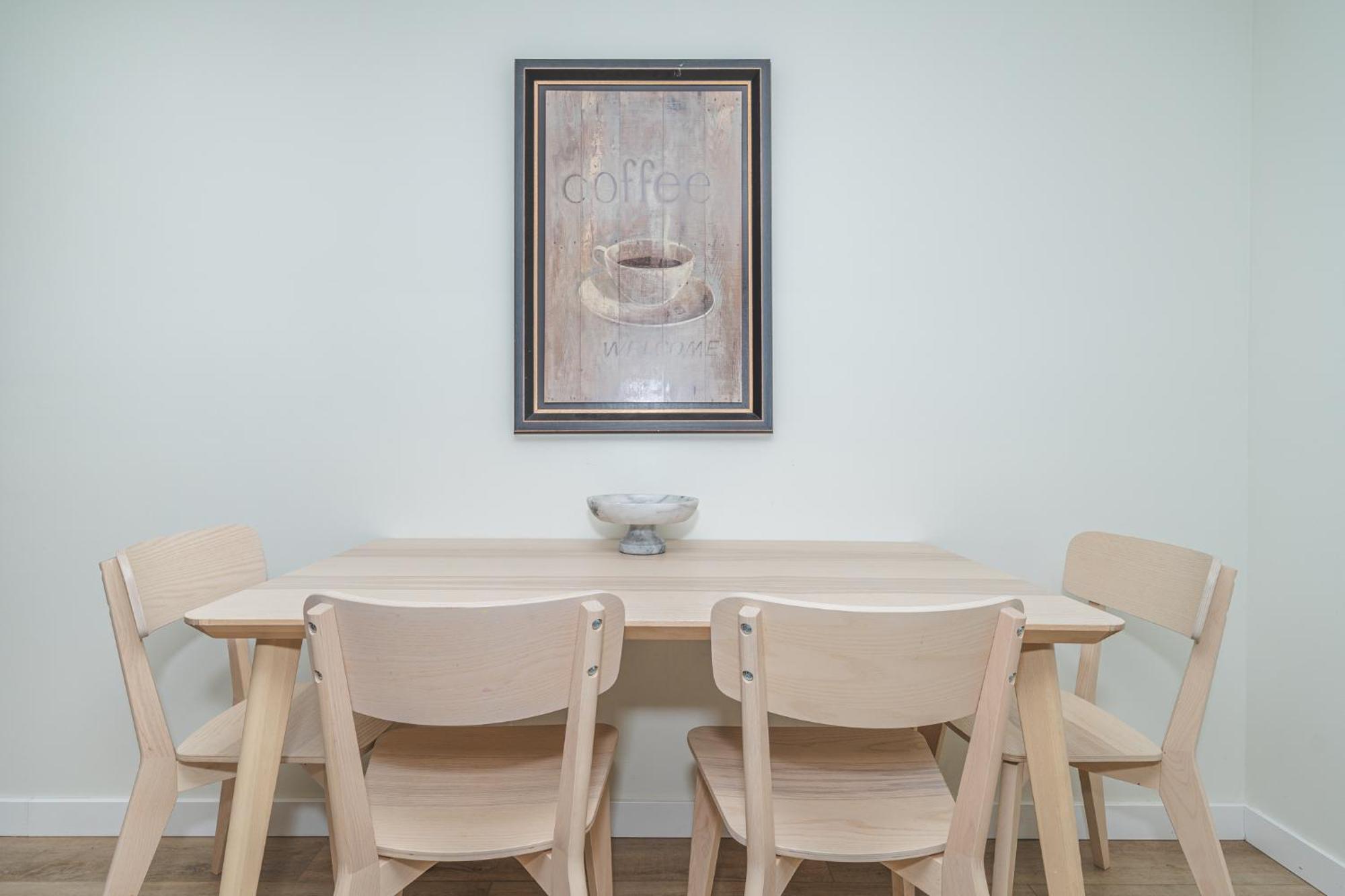 Central Edmonton Family Friendly Home מראה חיצוני תמונה